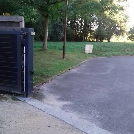 Maison Passive Et D'architecte בית אירוח